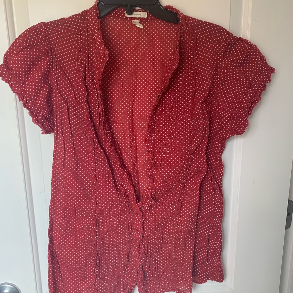 Red Old Navy maternity top.